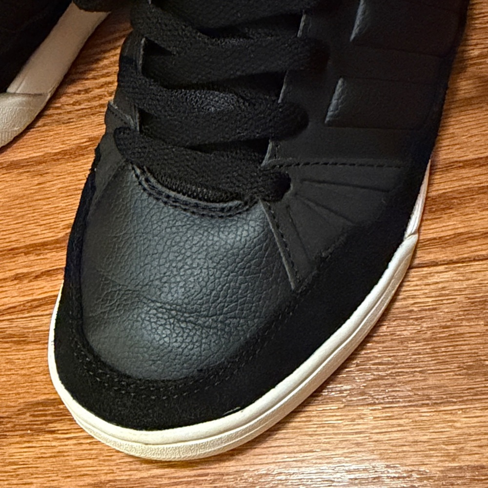 Women’s Size 7 adidas Black High-Top Sneakers with White Soles & Leopard Accent - Picture 10 of 12